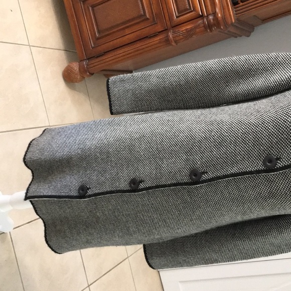 COCOGIO B & W knitted Sweater coat. Vintage. Size Medium. Wool Blend - Picture 3 of 9